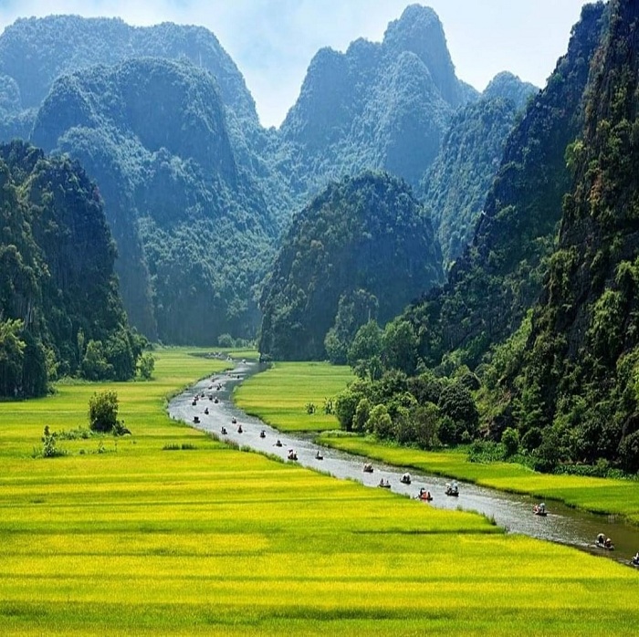 Sông Ngô Đồng - dòng sông đẹp ở Việt Nam thơ mộng trong lòng Tràng An